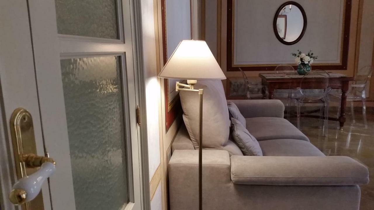Patio San Jeronimo Casa De Arte Apartment Гранада Екстериор снимка